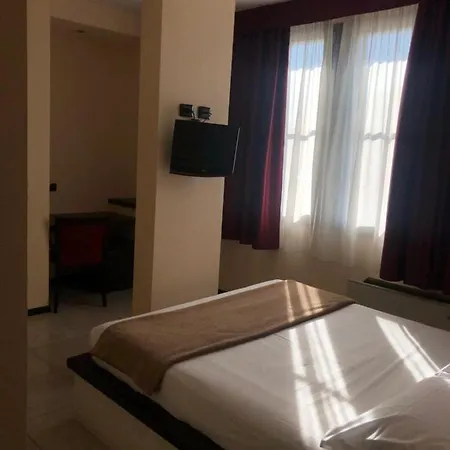 Alba فندق ريجّو إيميليا